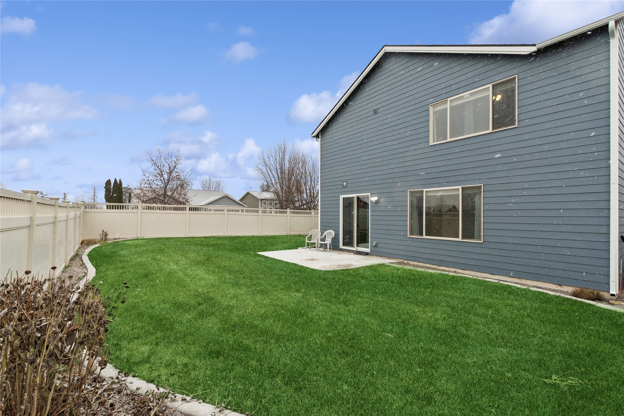 208 Weimar Way Property Photo 13