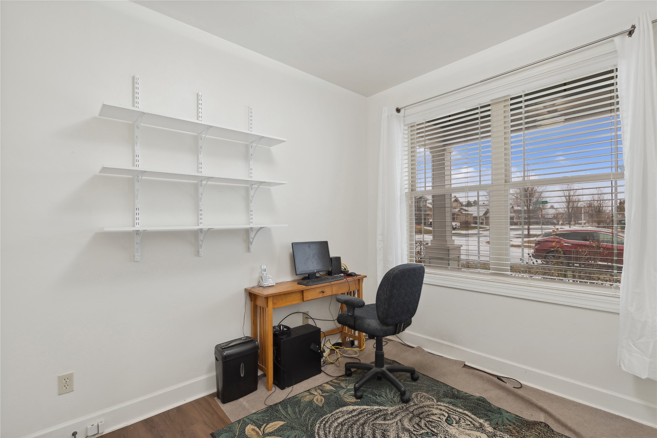 208 Weimar Way Property Photo 26