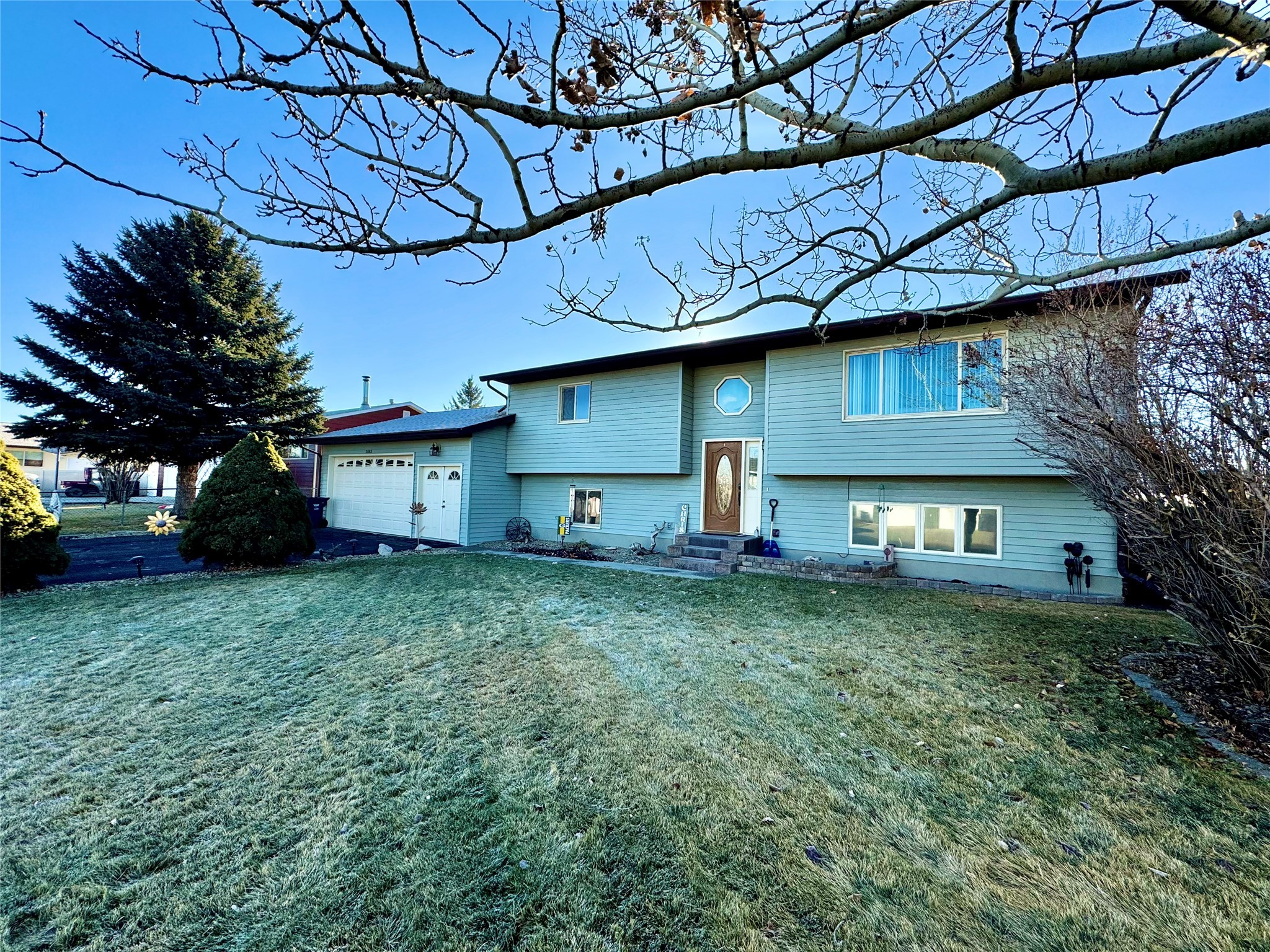 3883 Gradestake Street Property Photo 1