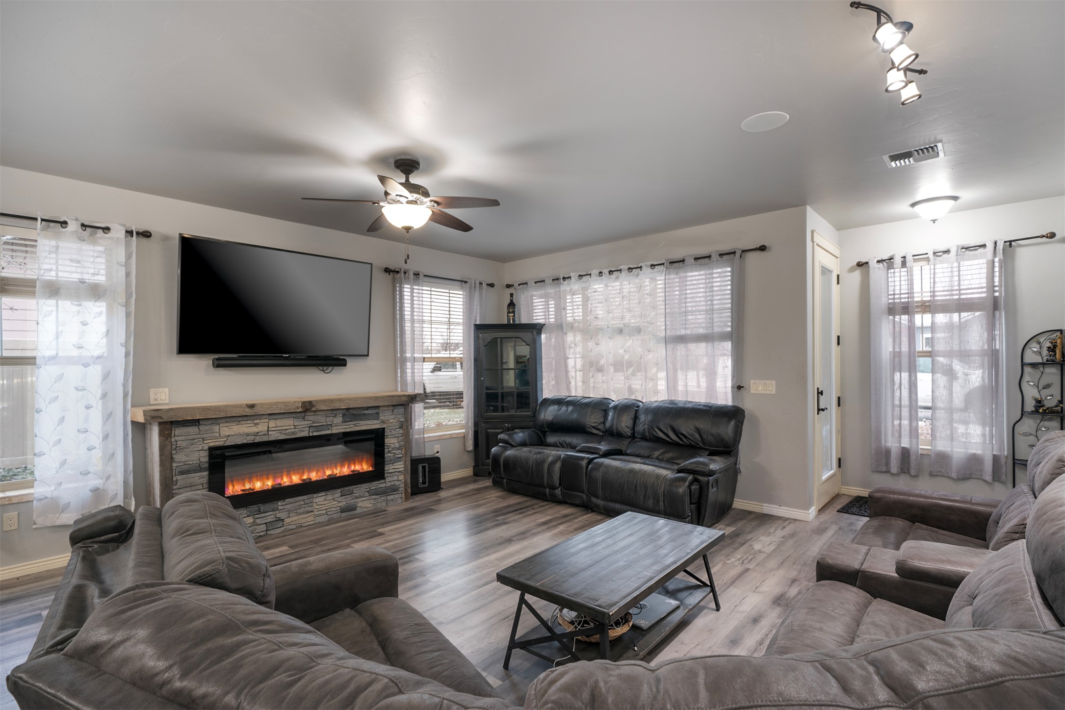 126 Moes Run Property Photo 11
