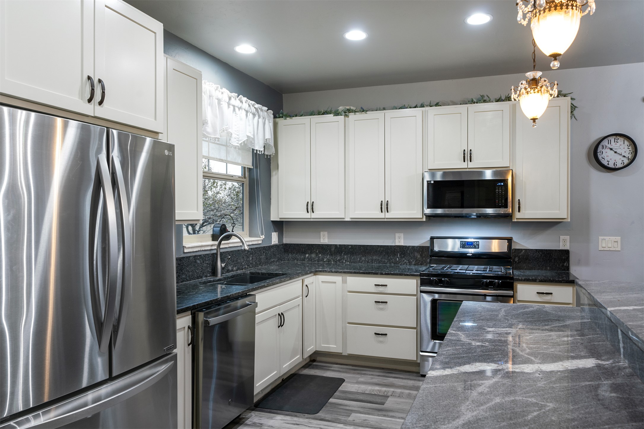126 Moes Run Property Photo 15