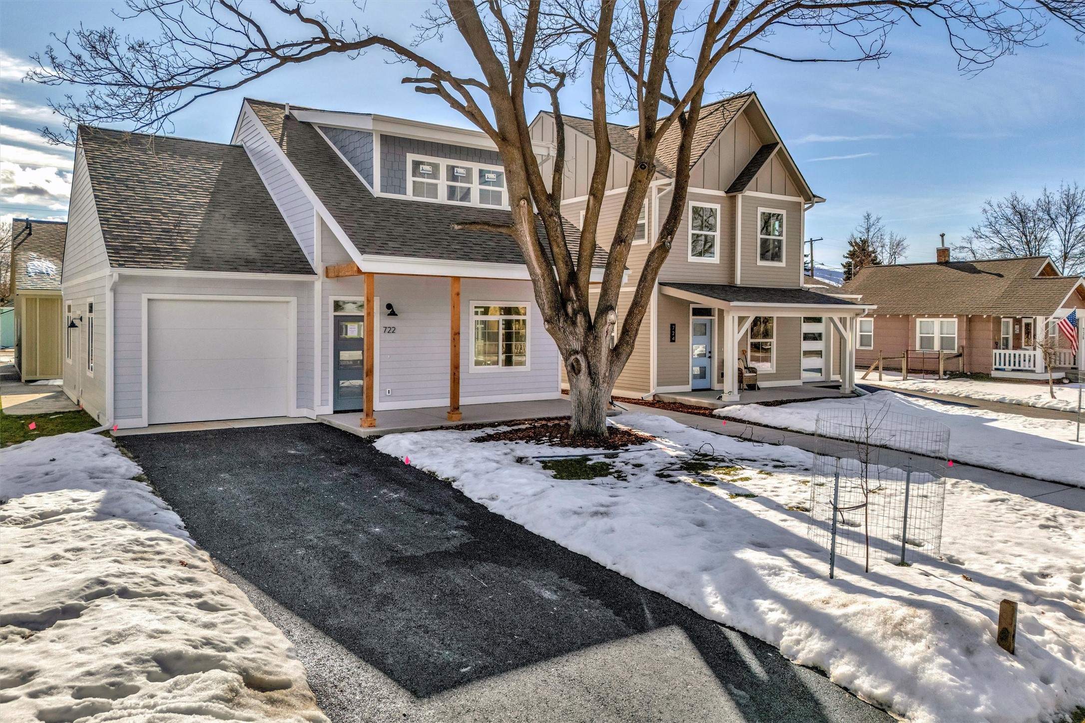 722 Rollins Street Property Photo