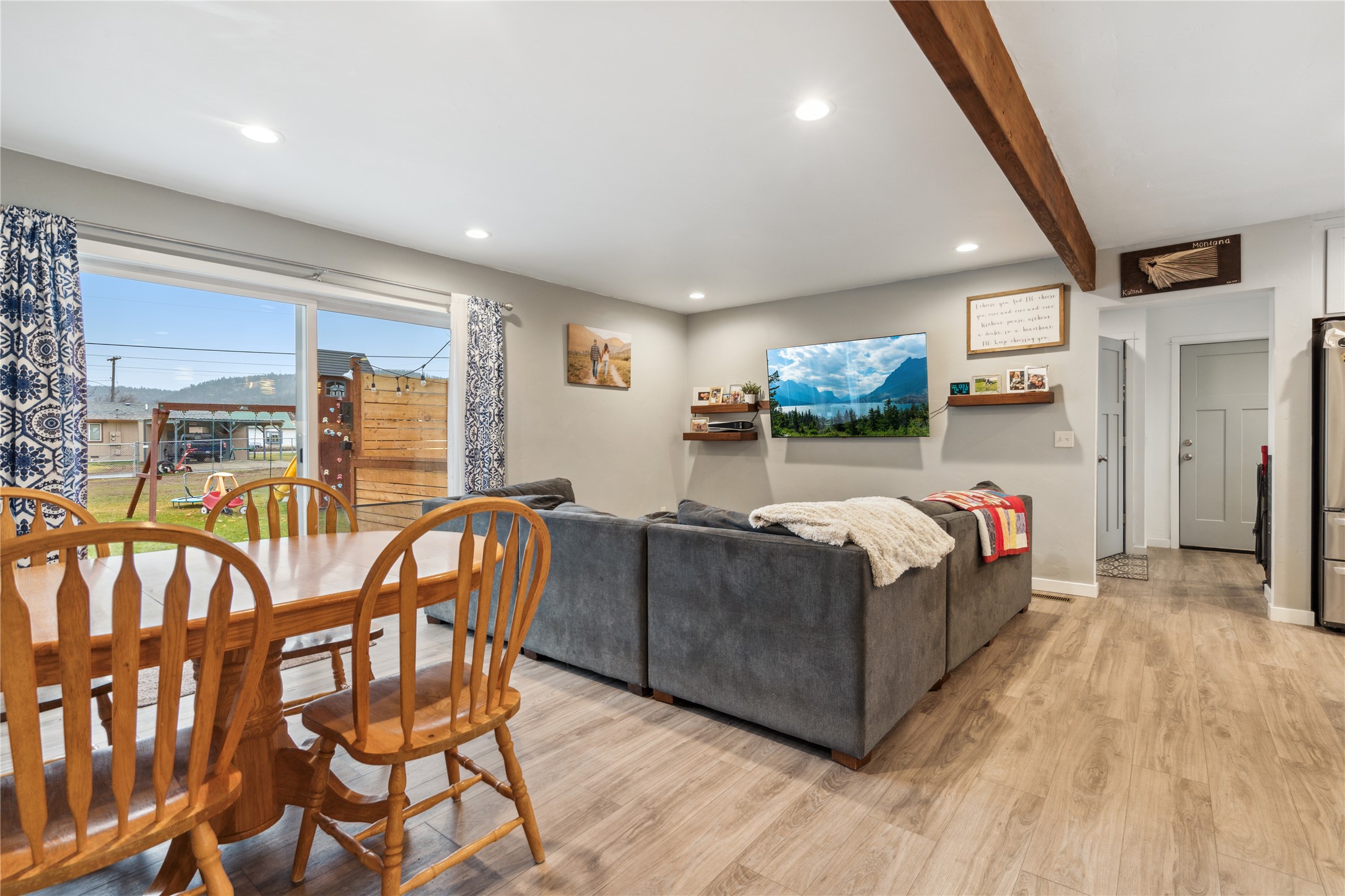 1046 6th Street W Property Photo 10