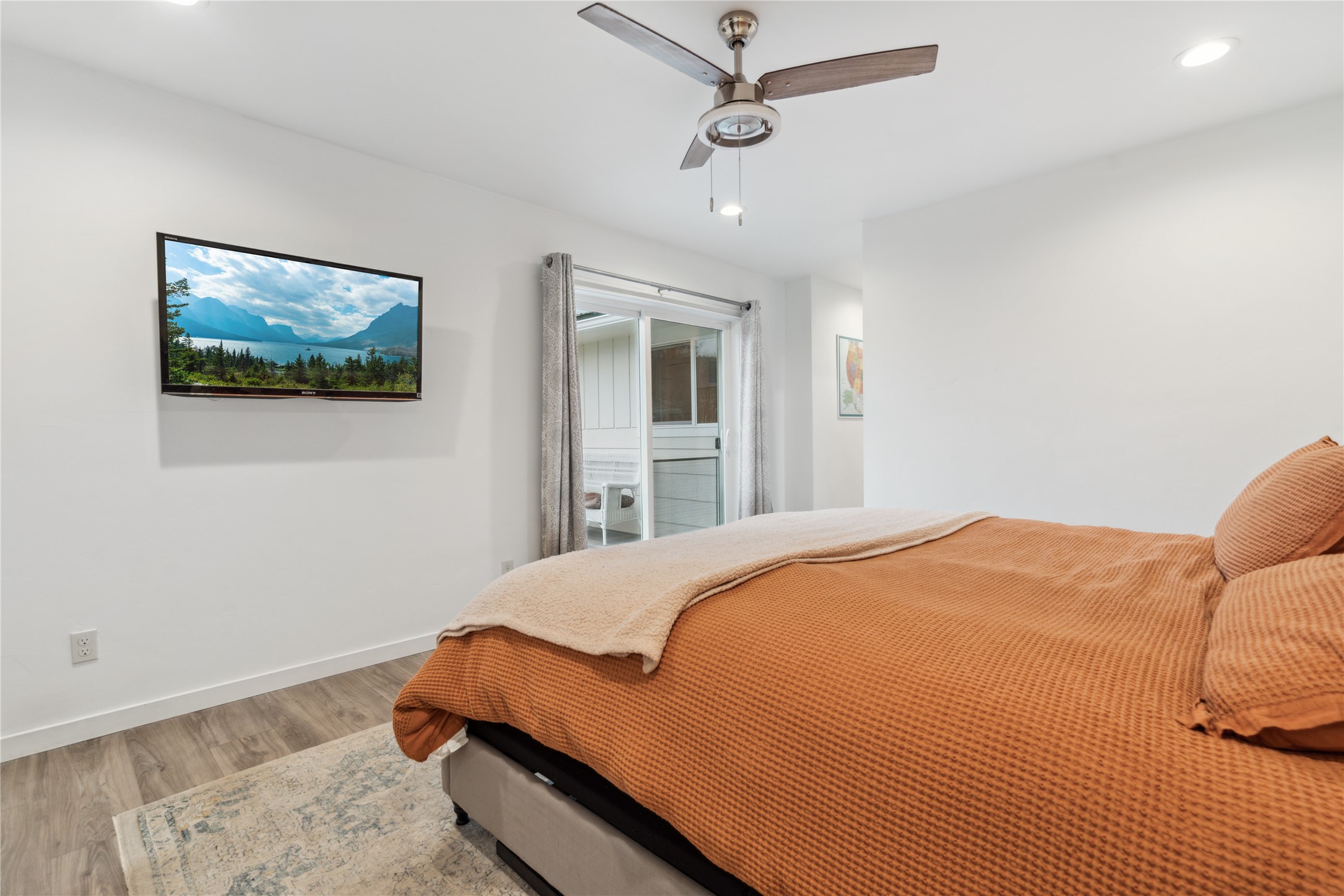 1046 6th Street W Property Photo 20