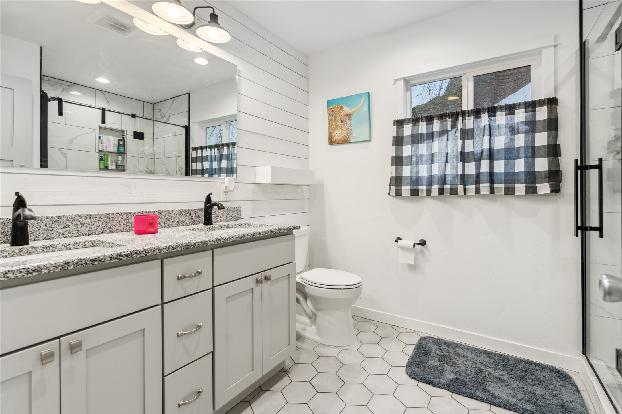 1046 6th Street W Property Photo 23
