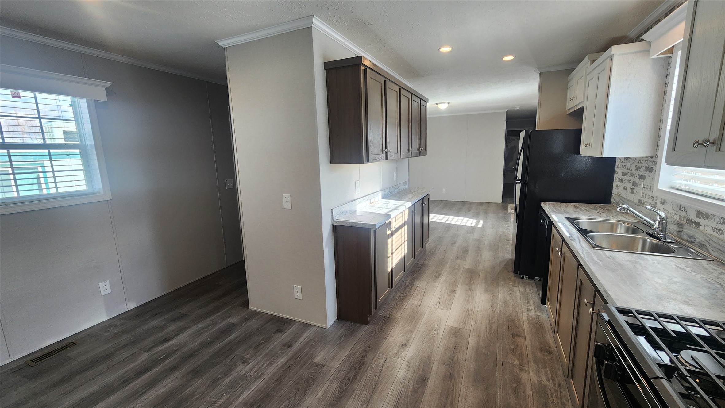 1805 Joslyn Street 18 Property Photo 6