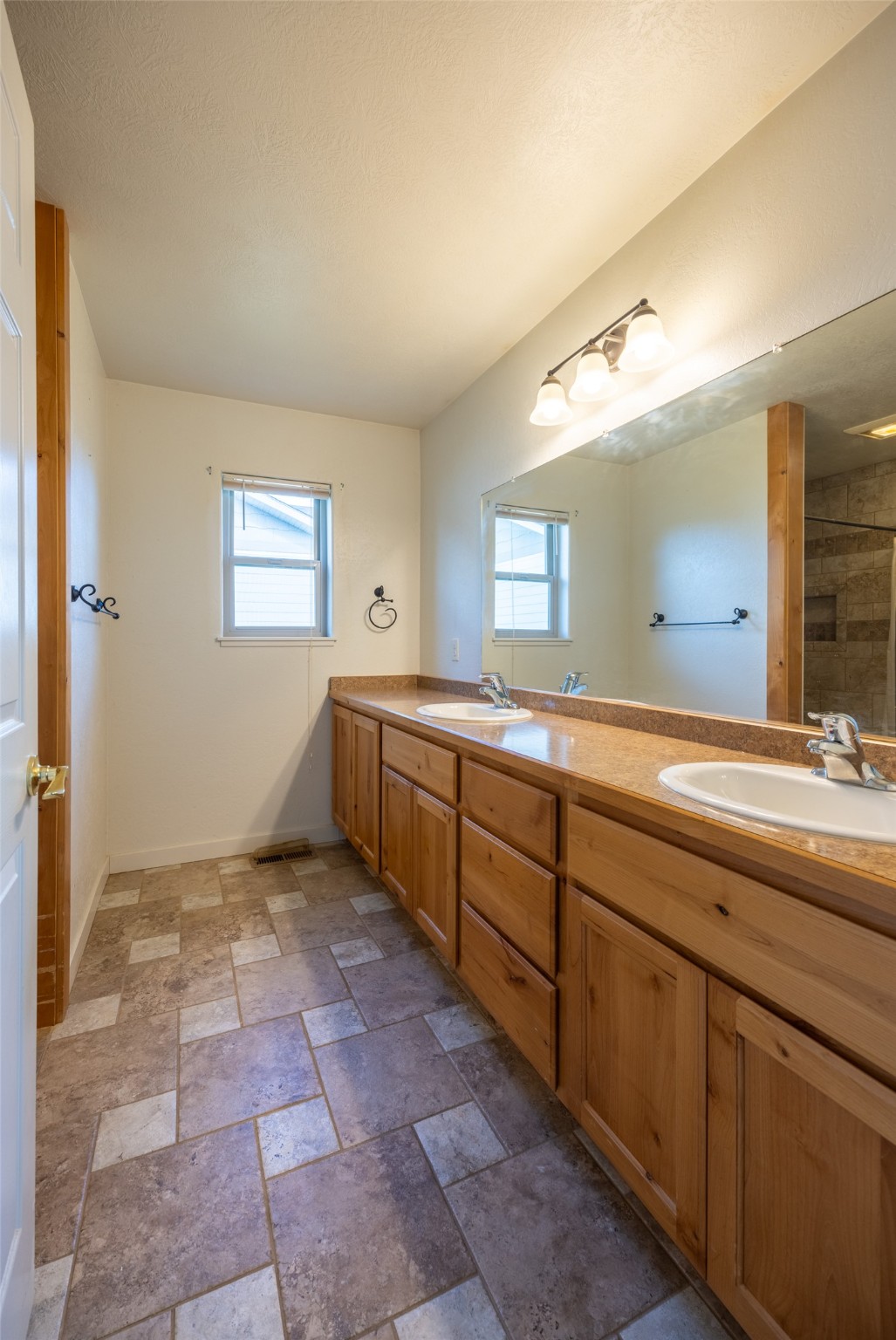248 Village Parkway Property Photo 8