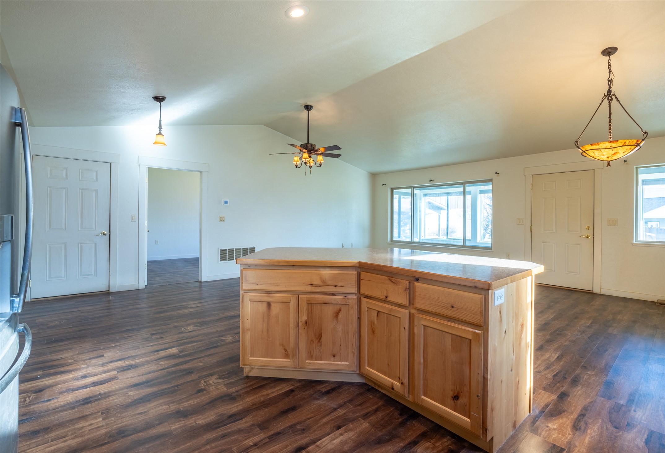 248 Village Parkway Property Photo 15