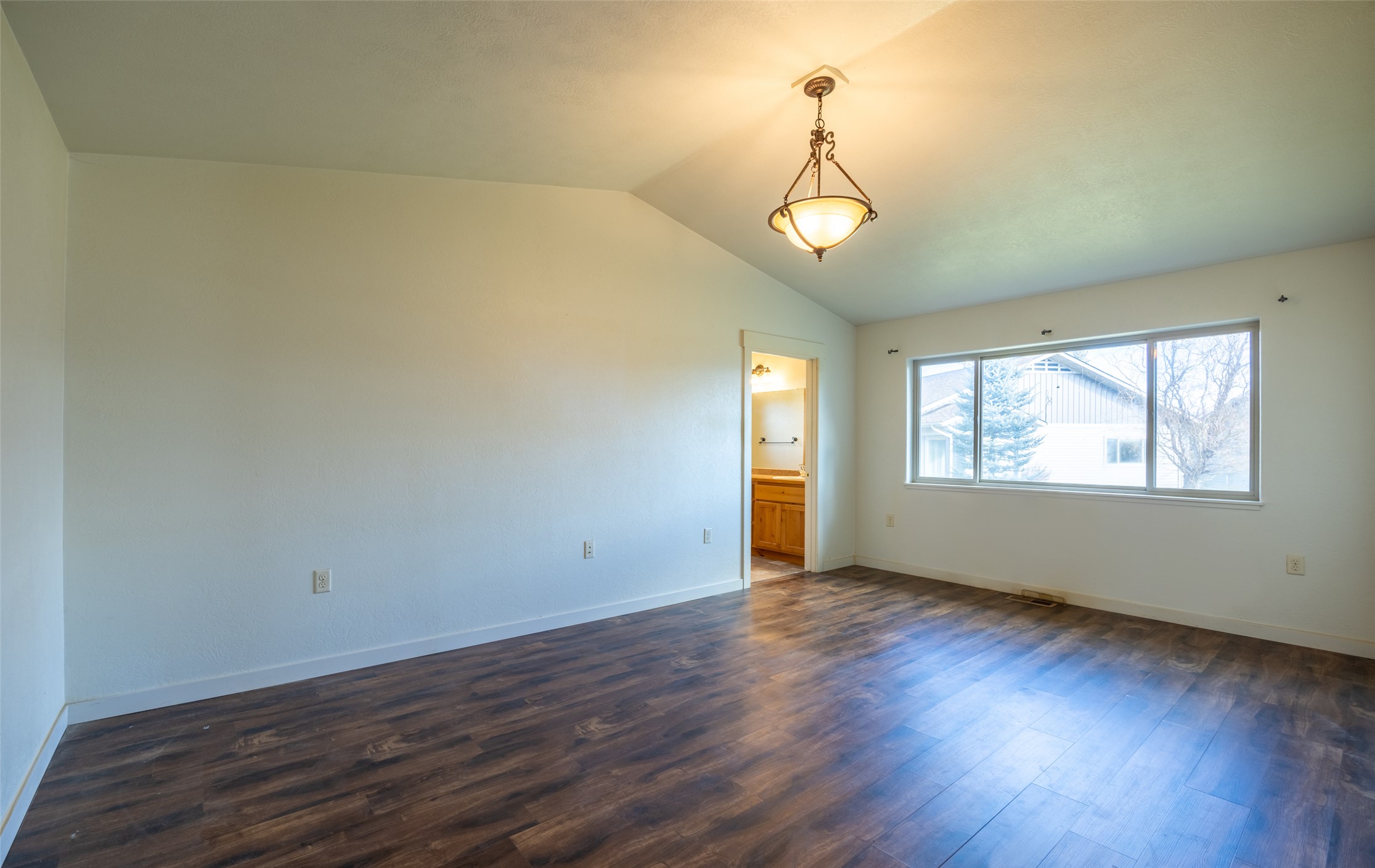 248 Village Parkway Property Photo 17