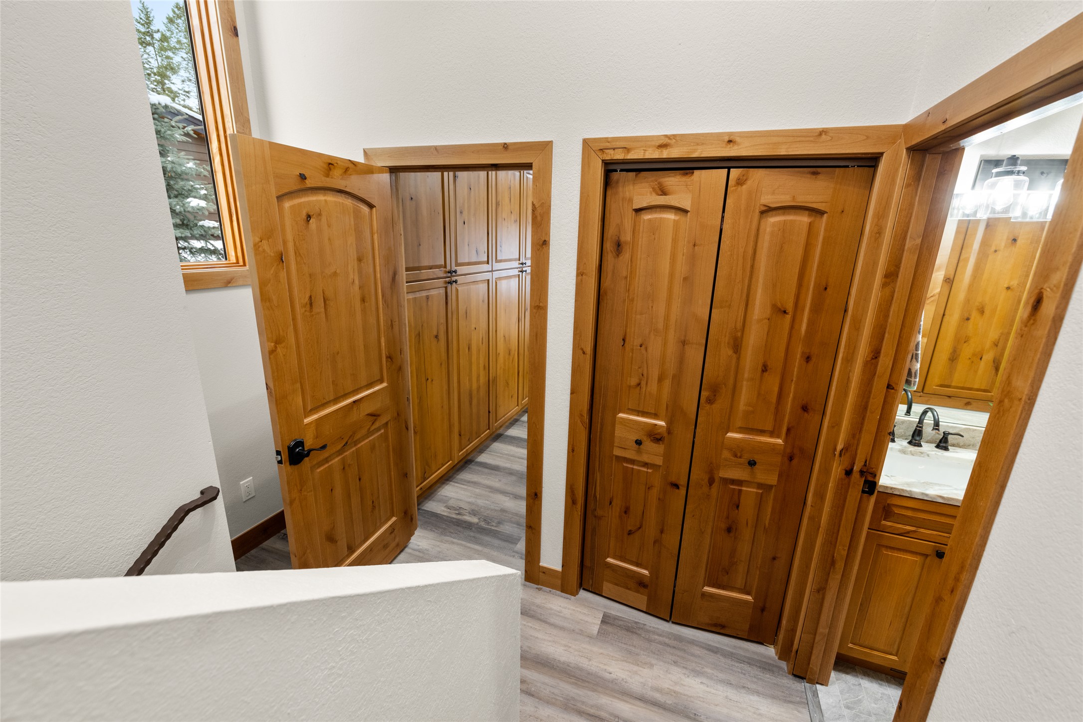1922 Suncrest Drive 1 Property Photo 19