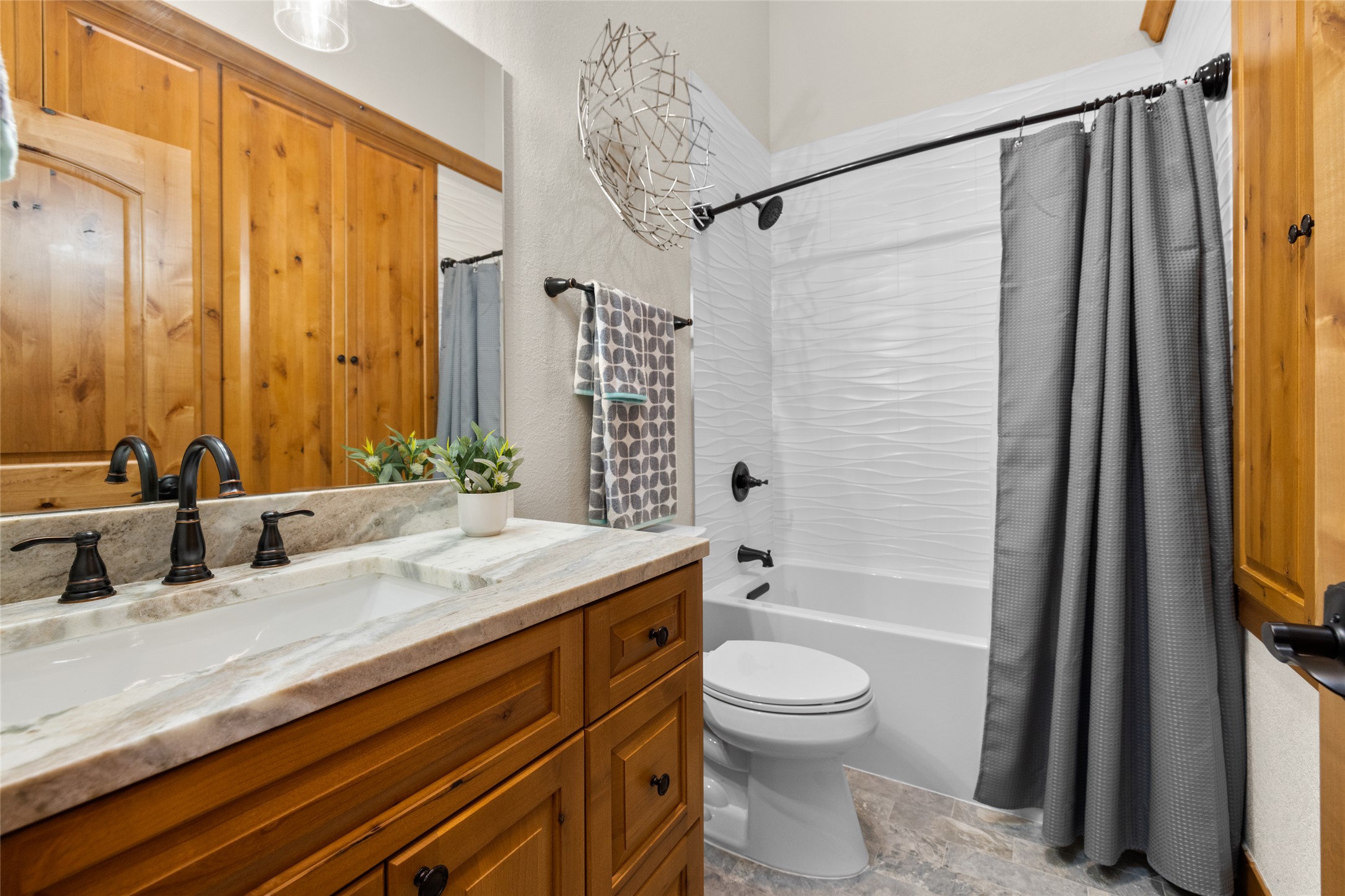 1922 Suncrest Drive 1 Property Photo 20