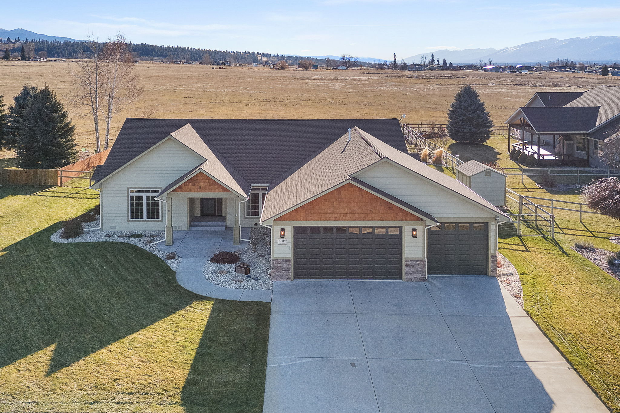 1509 Creekside Drive Property Photo 1