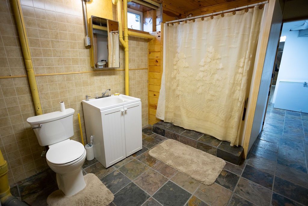 3358 Strandskov Road Property Photo 23