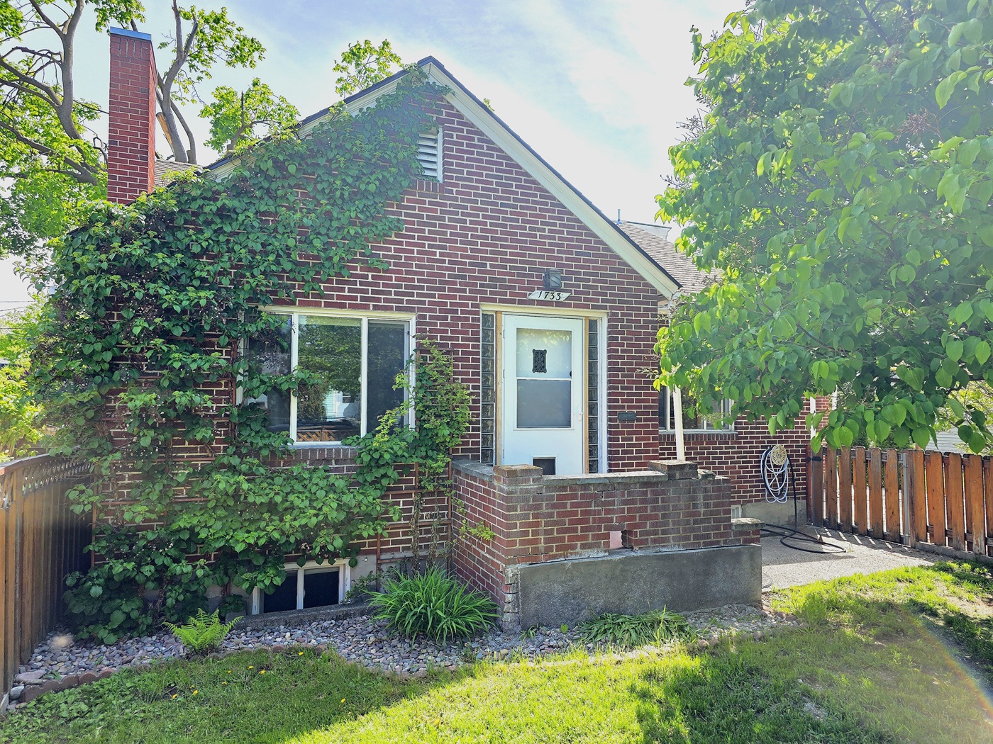 1733 S 11th Street W Property Photo 1