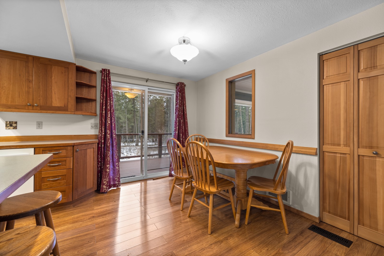 1341 N Prairie View Road Property Photo 12