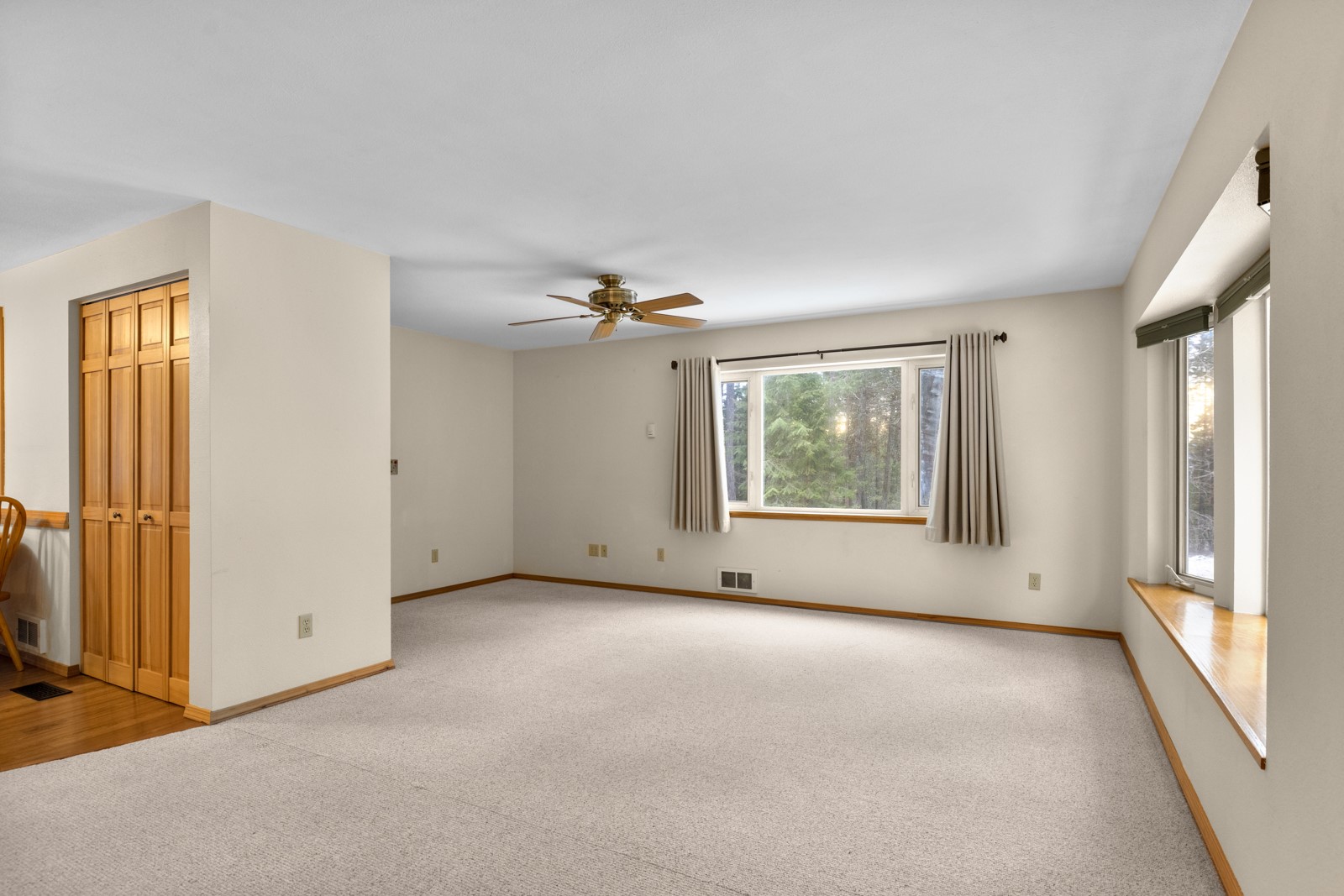 1341 N Prairie View Road Property Photo 16