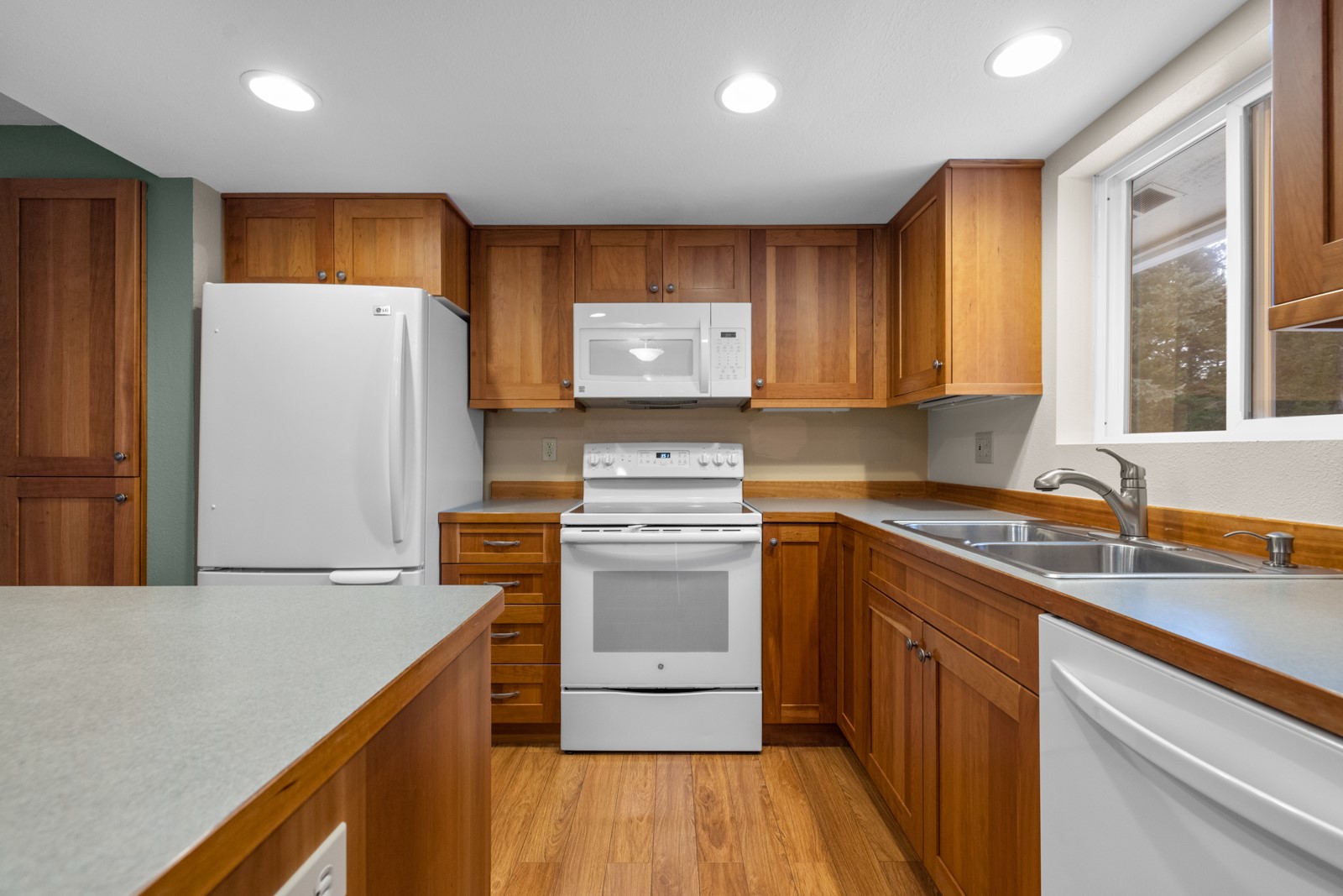 1341 N Prairie View Road Property Photo 20