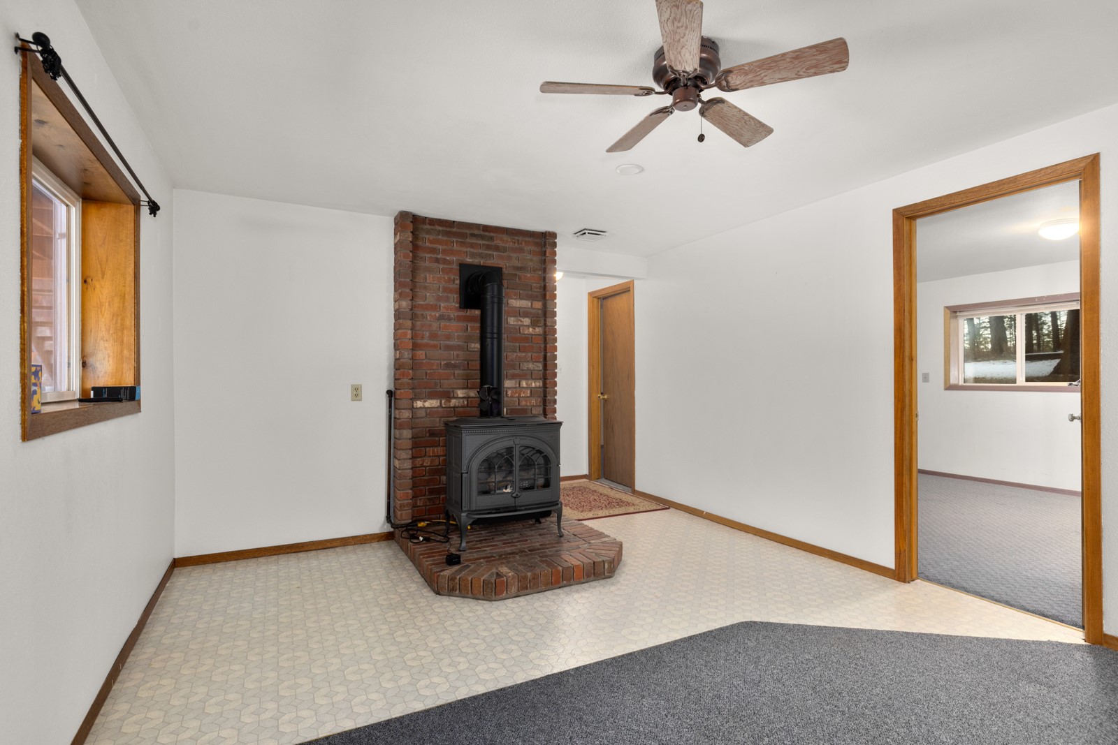 1341 N Prairie View Road Property Photo 33