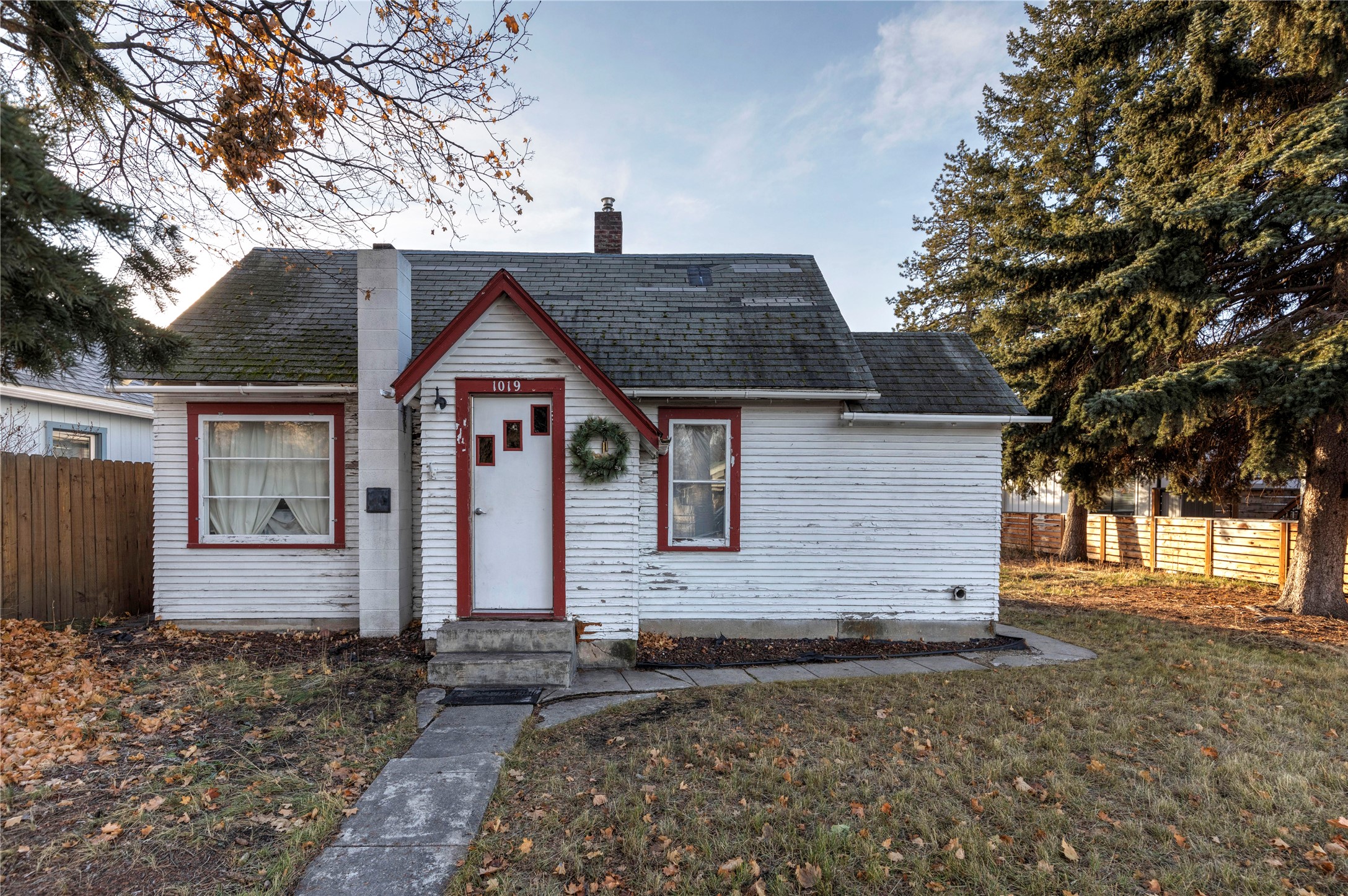 1019 Stoddard Street Property Photo 2