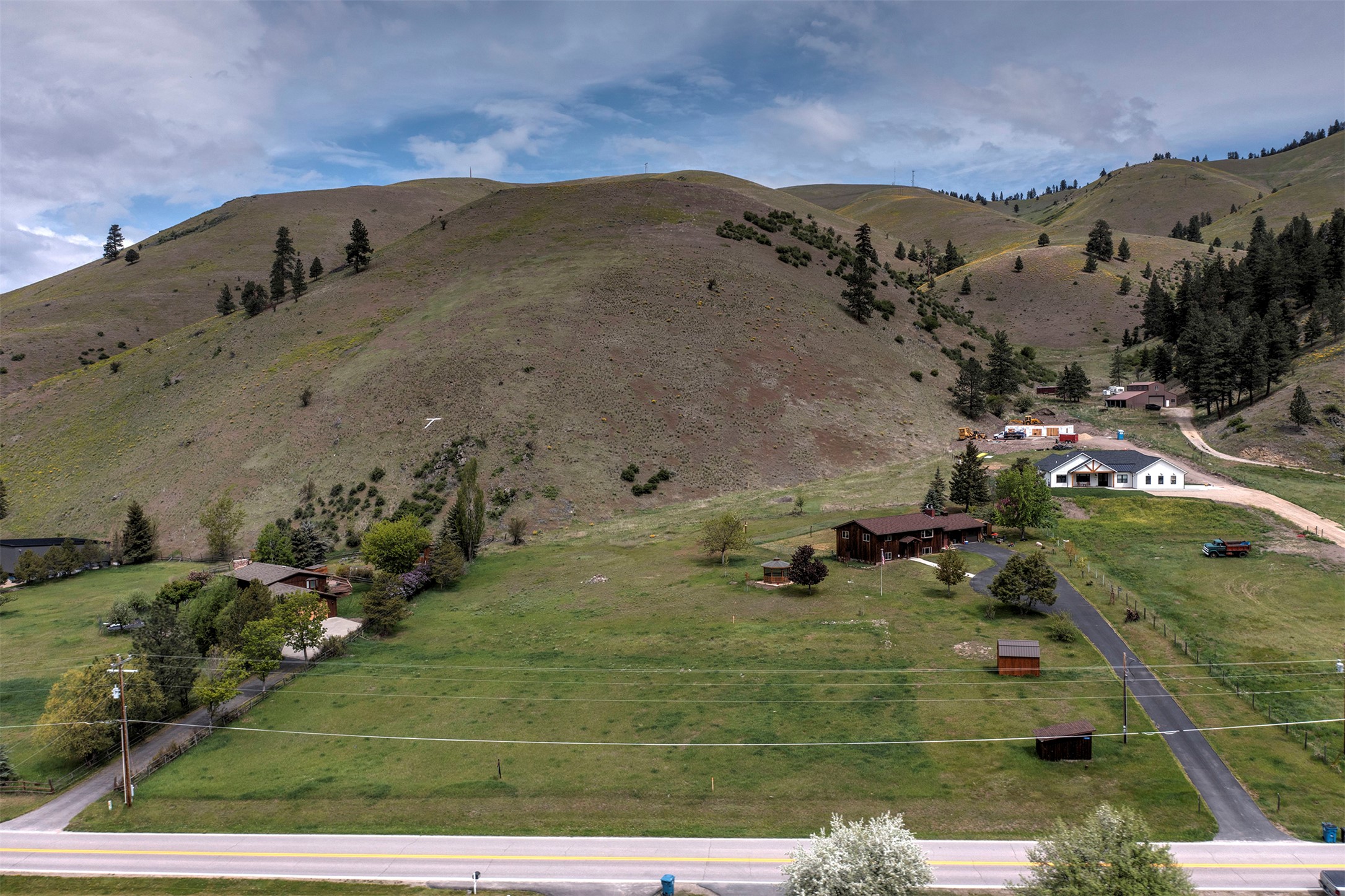 Nhn Miller Creek Road Property Photo 3