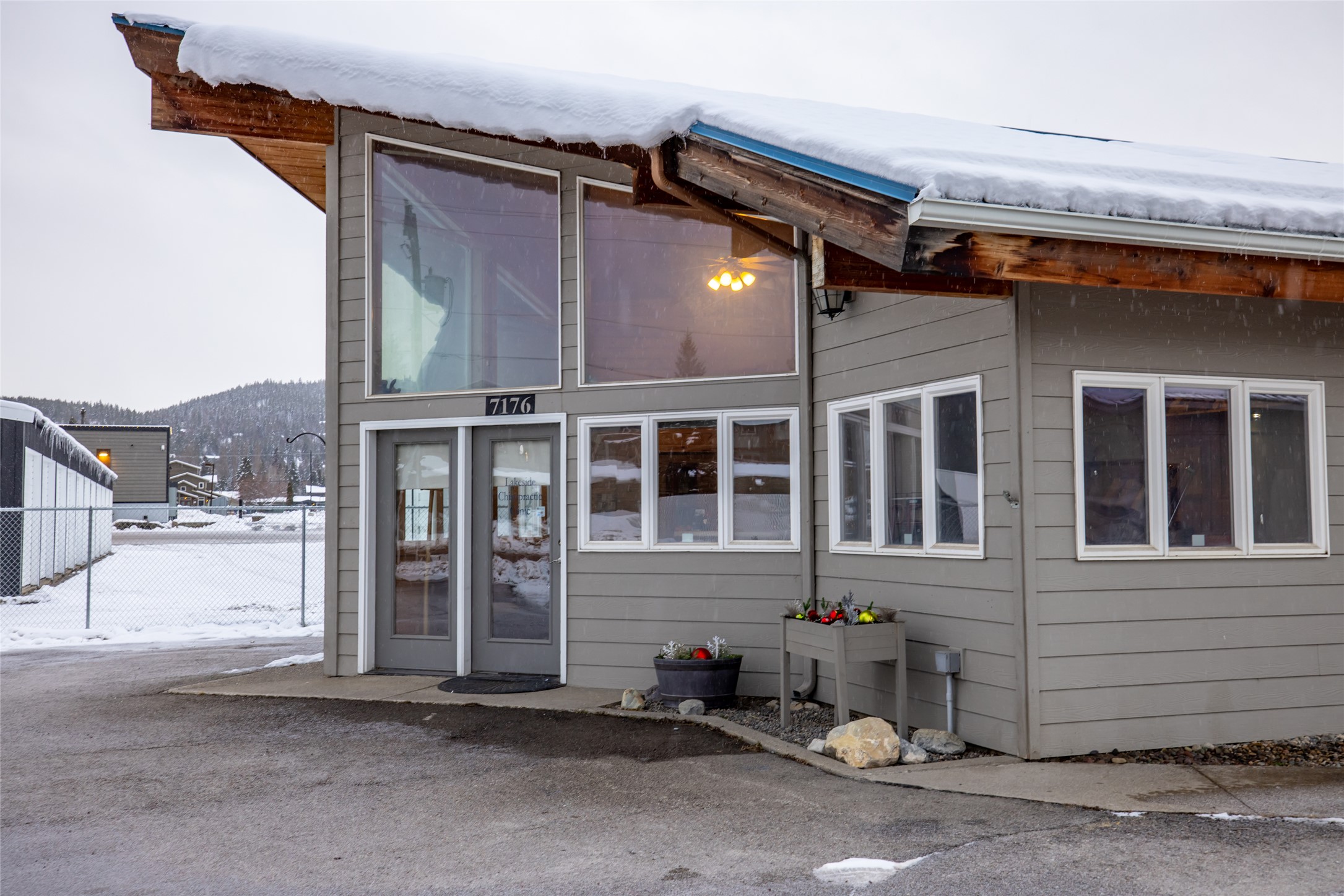 7176 Us Highway 93 S Property Photo 1