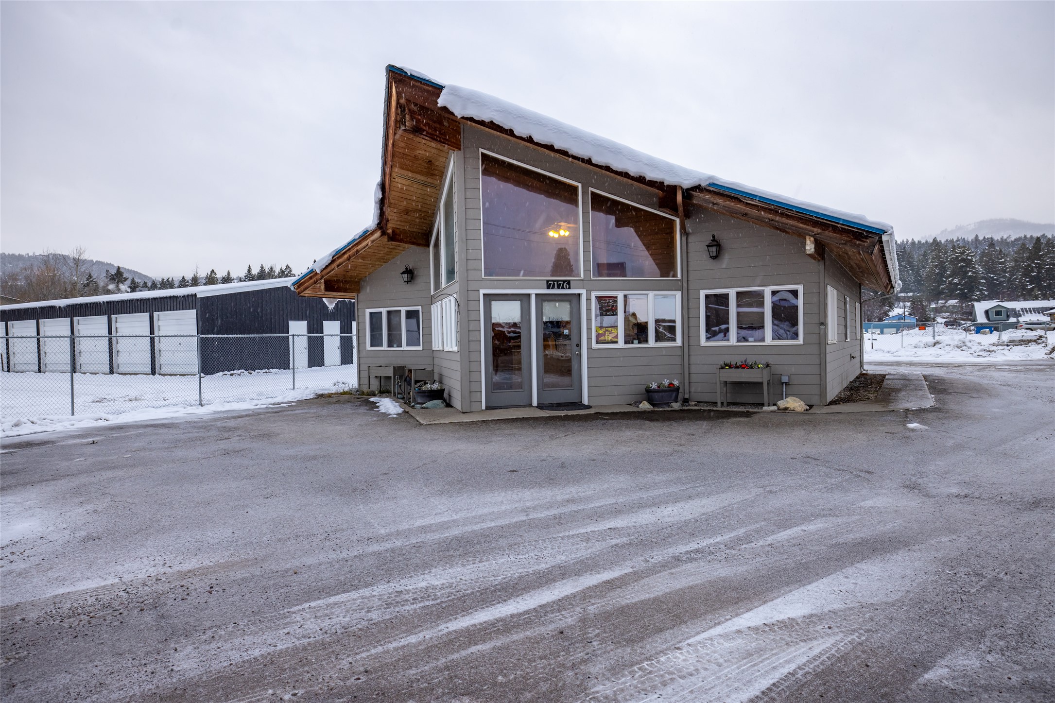 7176 Us Highway 93 S Property Photo 4
