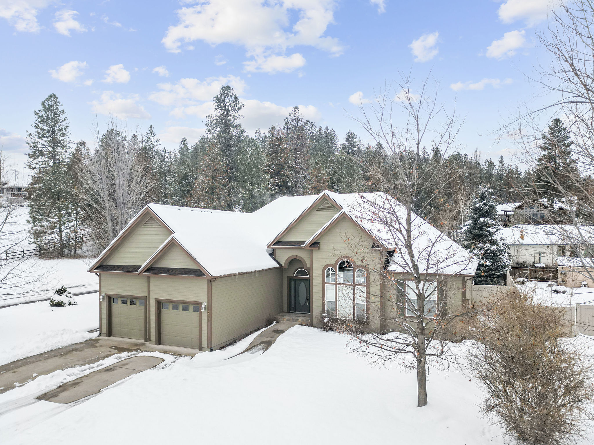 Crestview Real Estate Listings Main Image