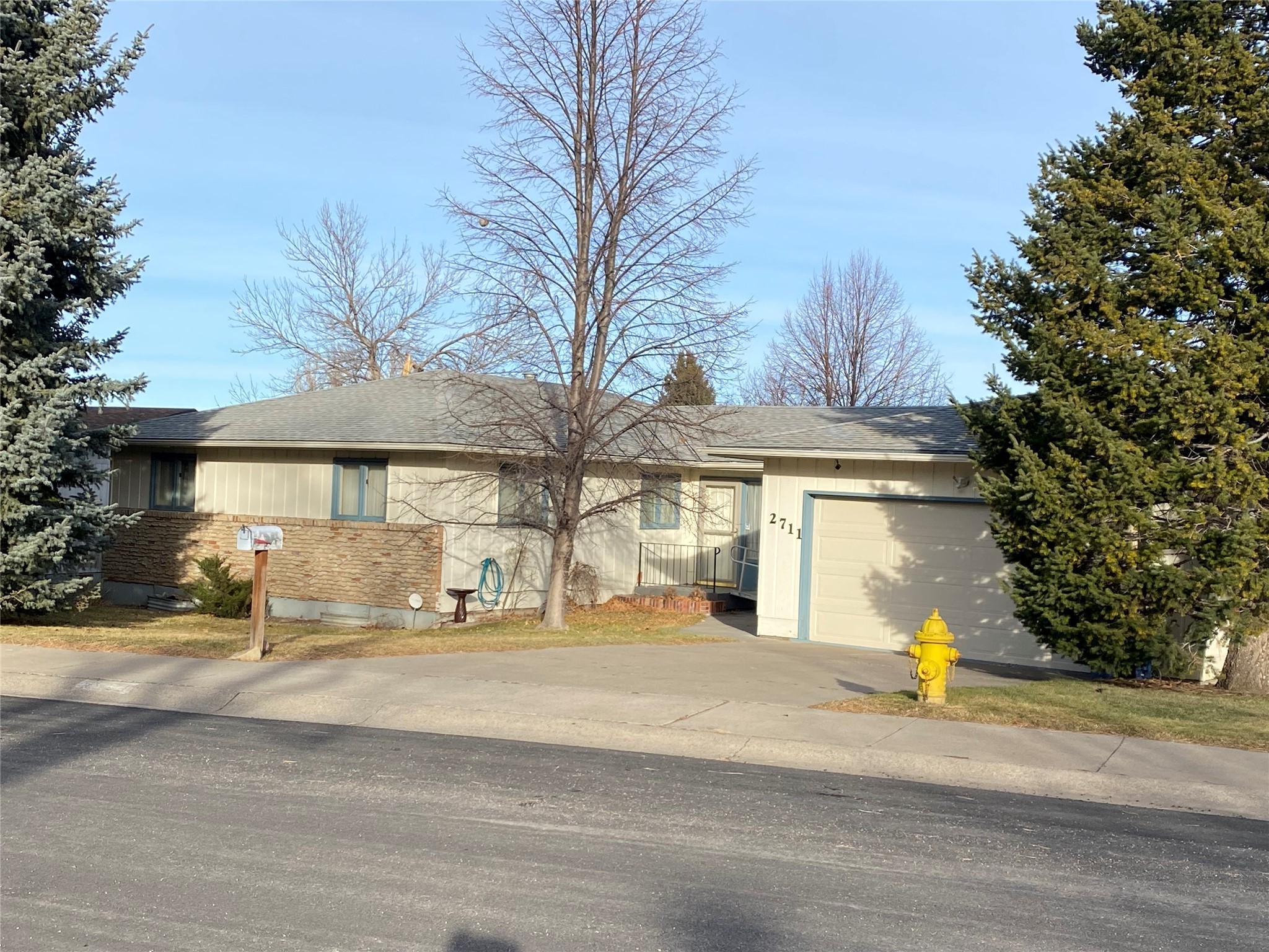 2711 Dawn Drive Property Photo 1