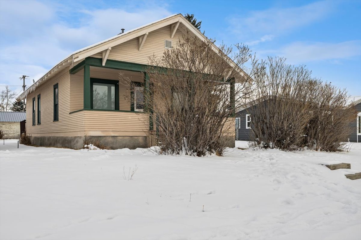 105 Fourth Street Property Photo 2