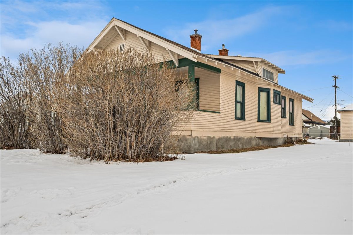 105 Fourth Street Property Photo 3