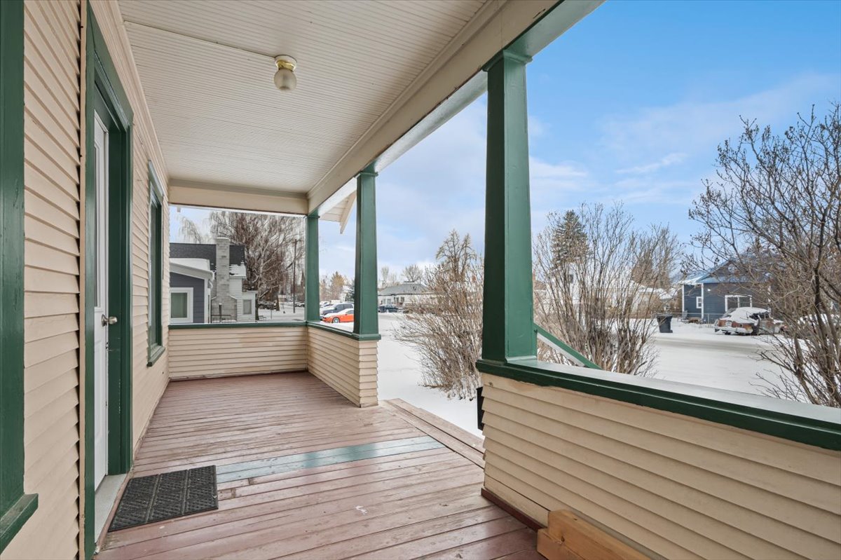 105 Fourth Street Property Photo 4
