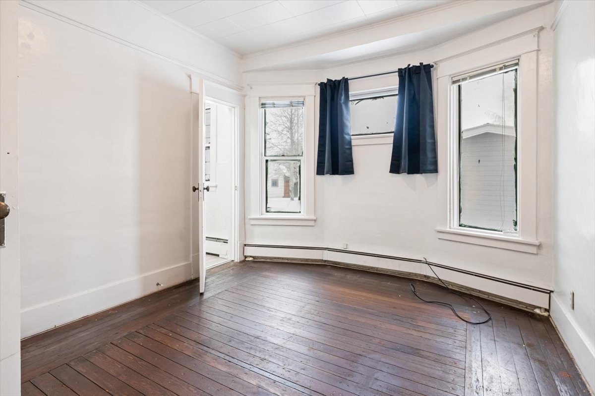 105 Fourth Street Property Photo 8