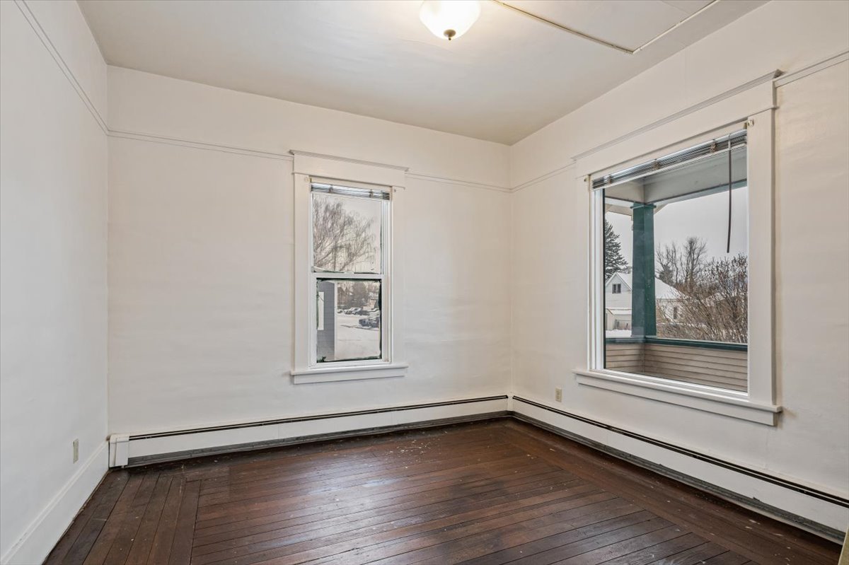 105 Fourth Street Property Photo 9