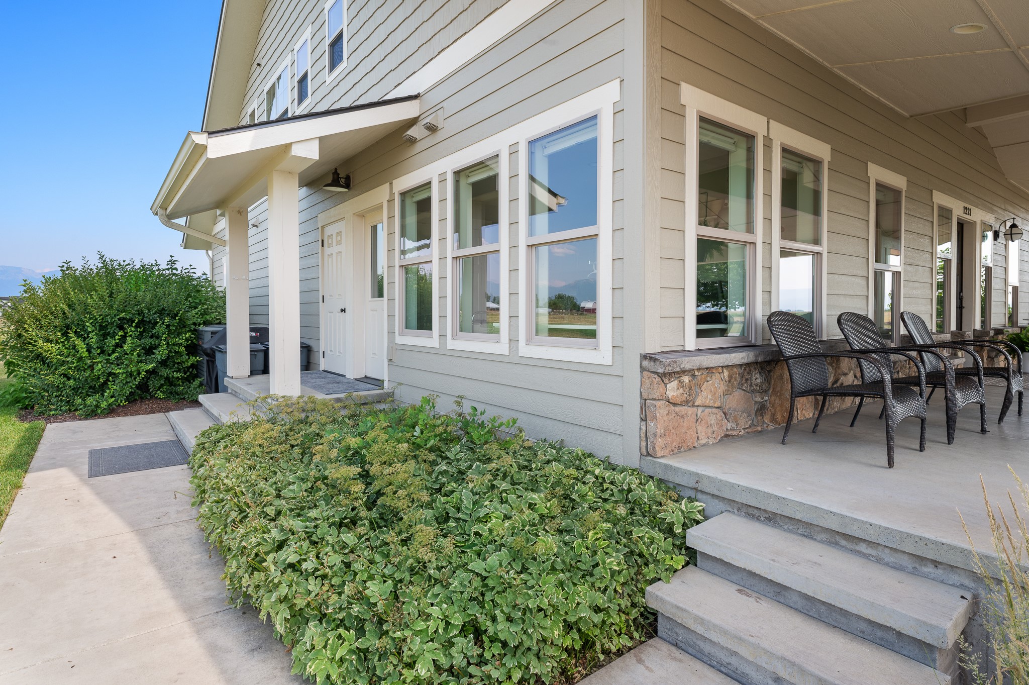 1221 Majestic View Lane Property Photo 7