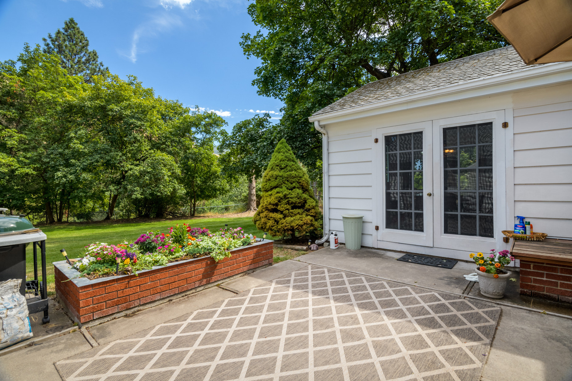 1616 Greenough Drive W Property Photo 12