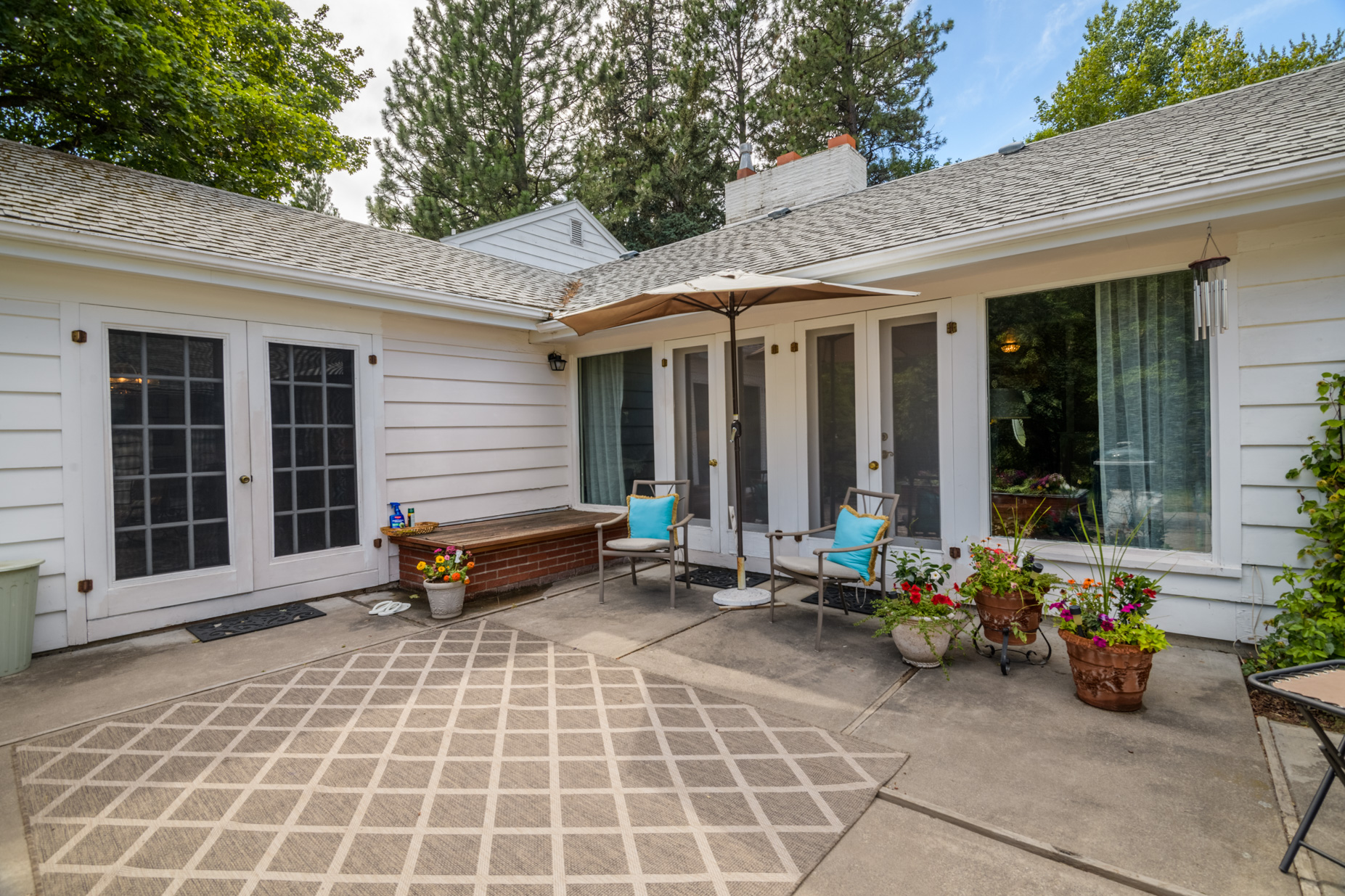 1616 Greenough Drive W Property Photo 13
