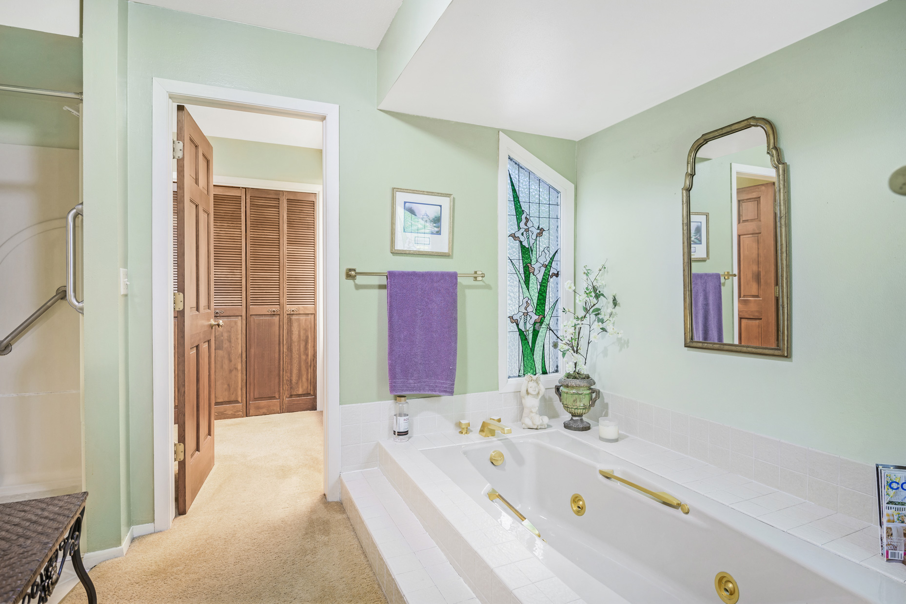 1616 Greenough Drive W Property Photo 26