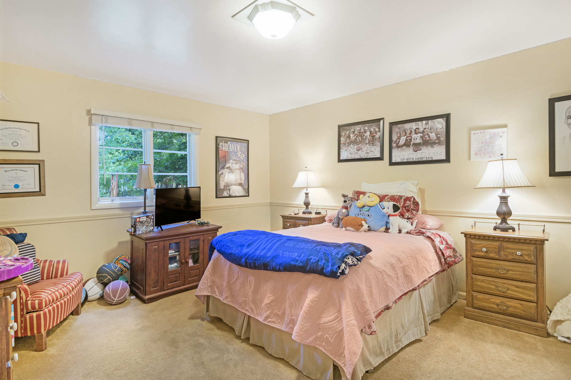 1616 Greenough Drive W Property Photo 33