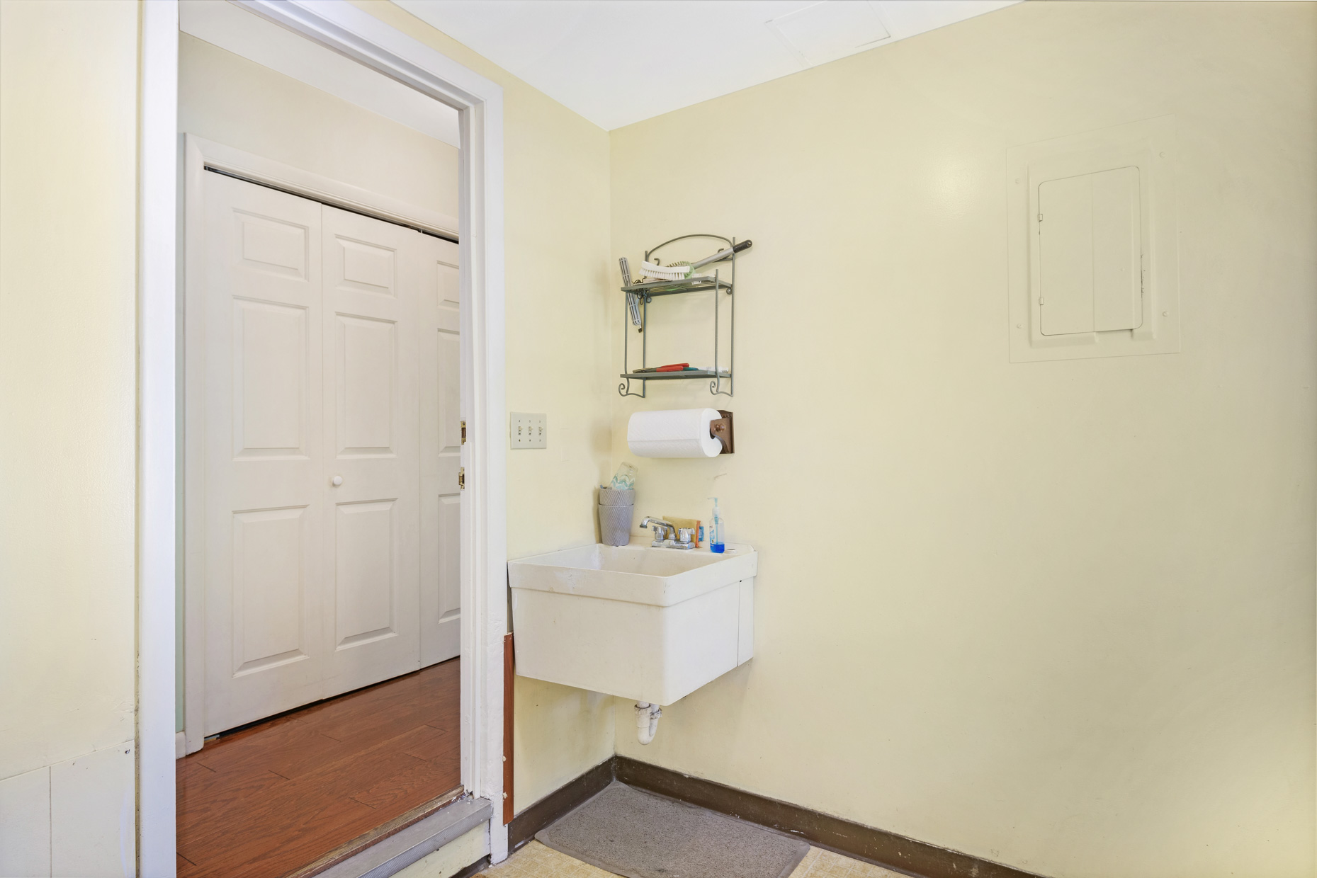 1616 Greenough Drive W Property Photo 36
