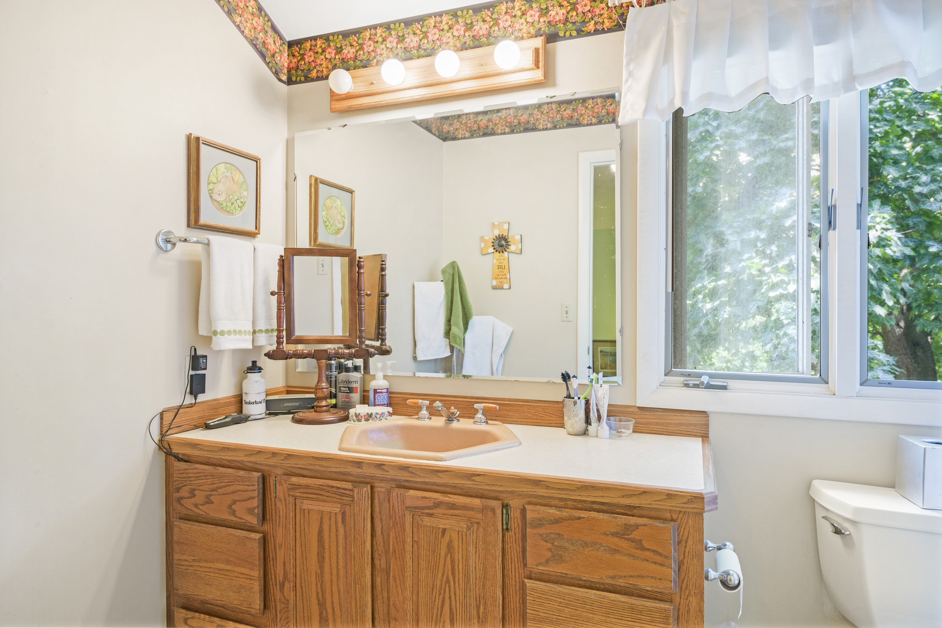 1616 Greenough Drive W Property Photo 39
