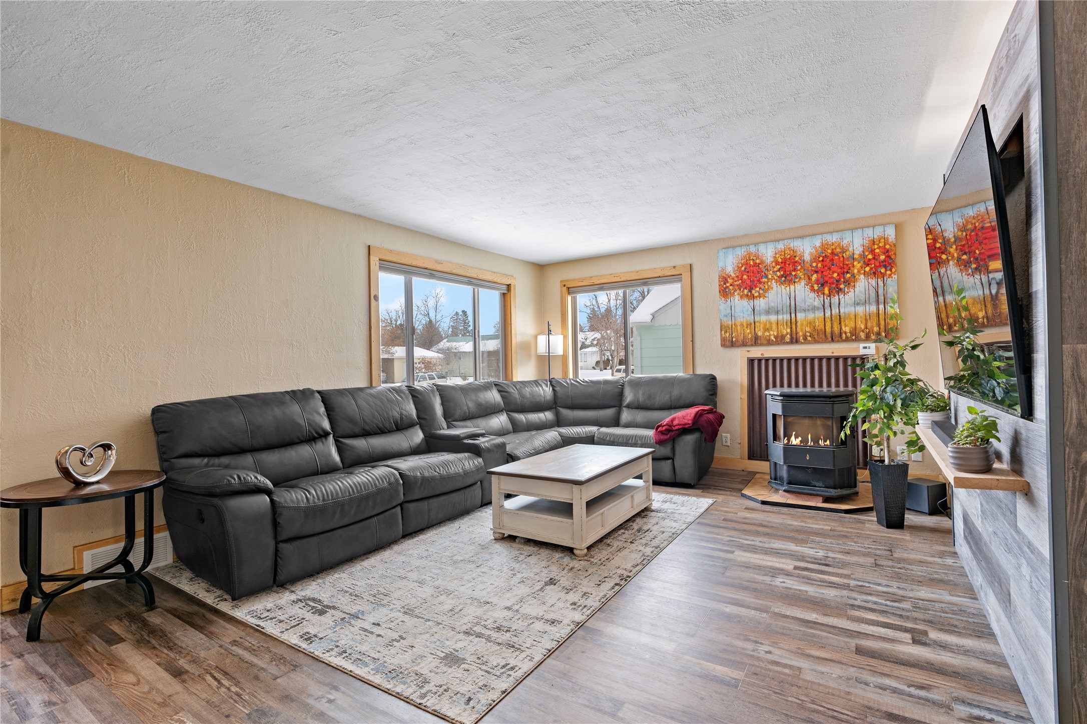 207 N Walnut Street Property Photo 7