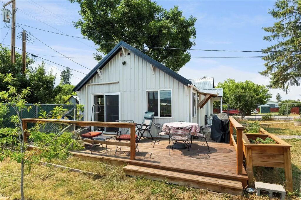 34427 Morin Street Property Photo