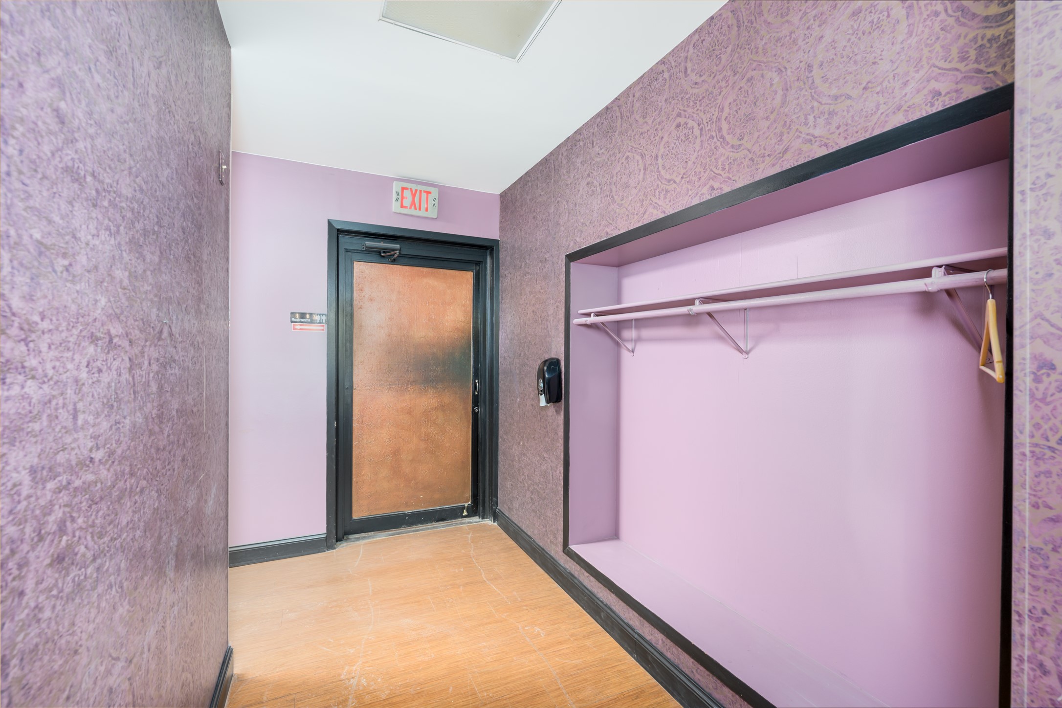 1300 E Commercial Avenue Property Photo 13