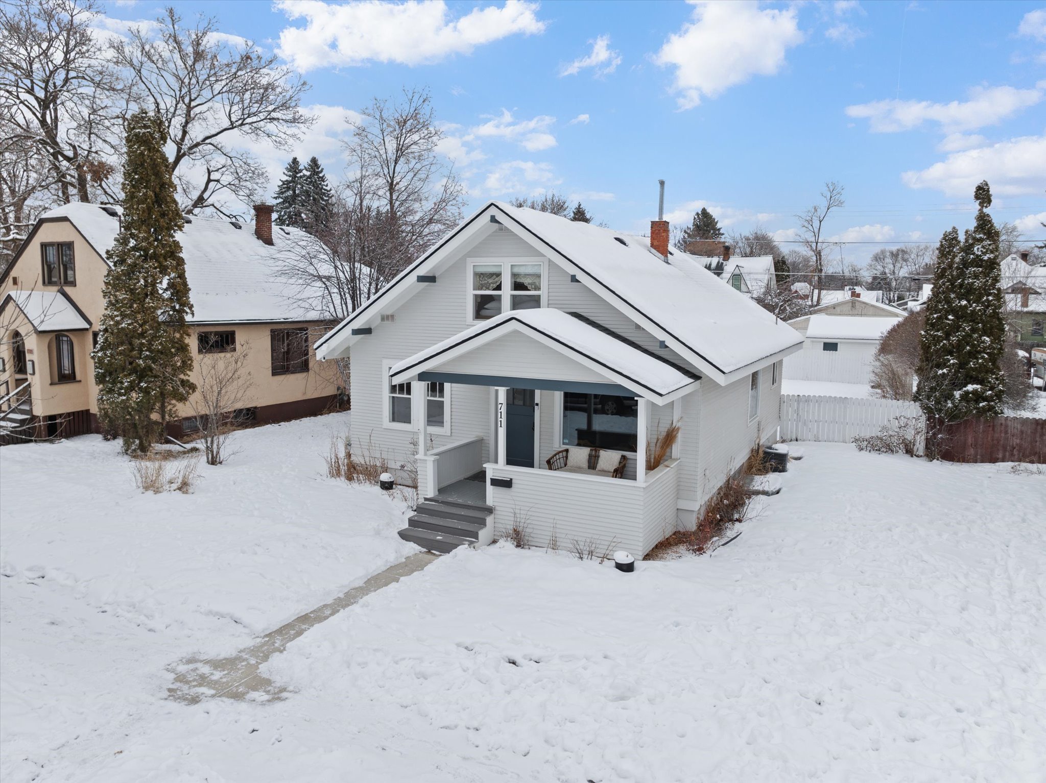 711 3rd Avenue W Property Photo