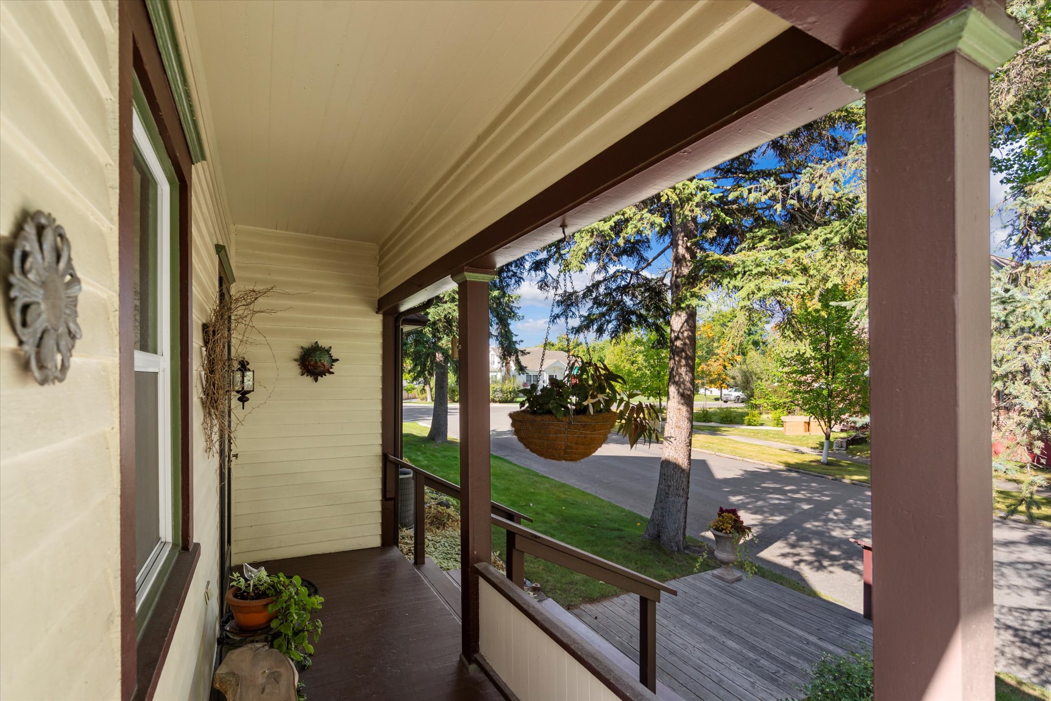 501 4th Avenue E Property Photo 4