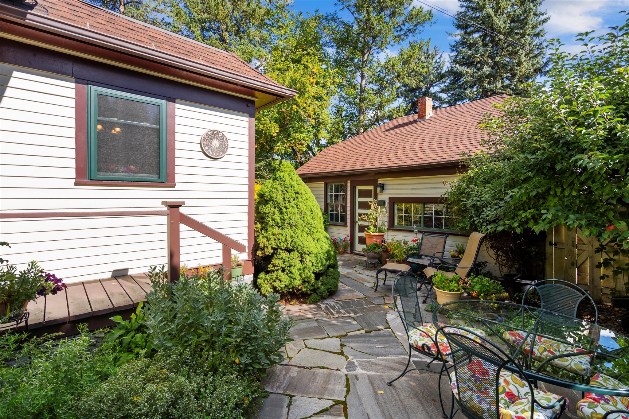 501 4th Avenue E Property Photo 6
