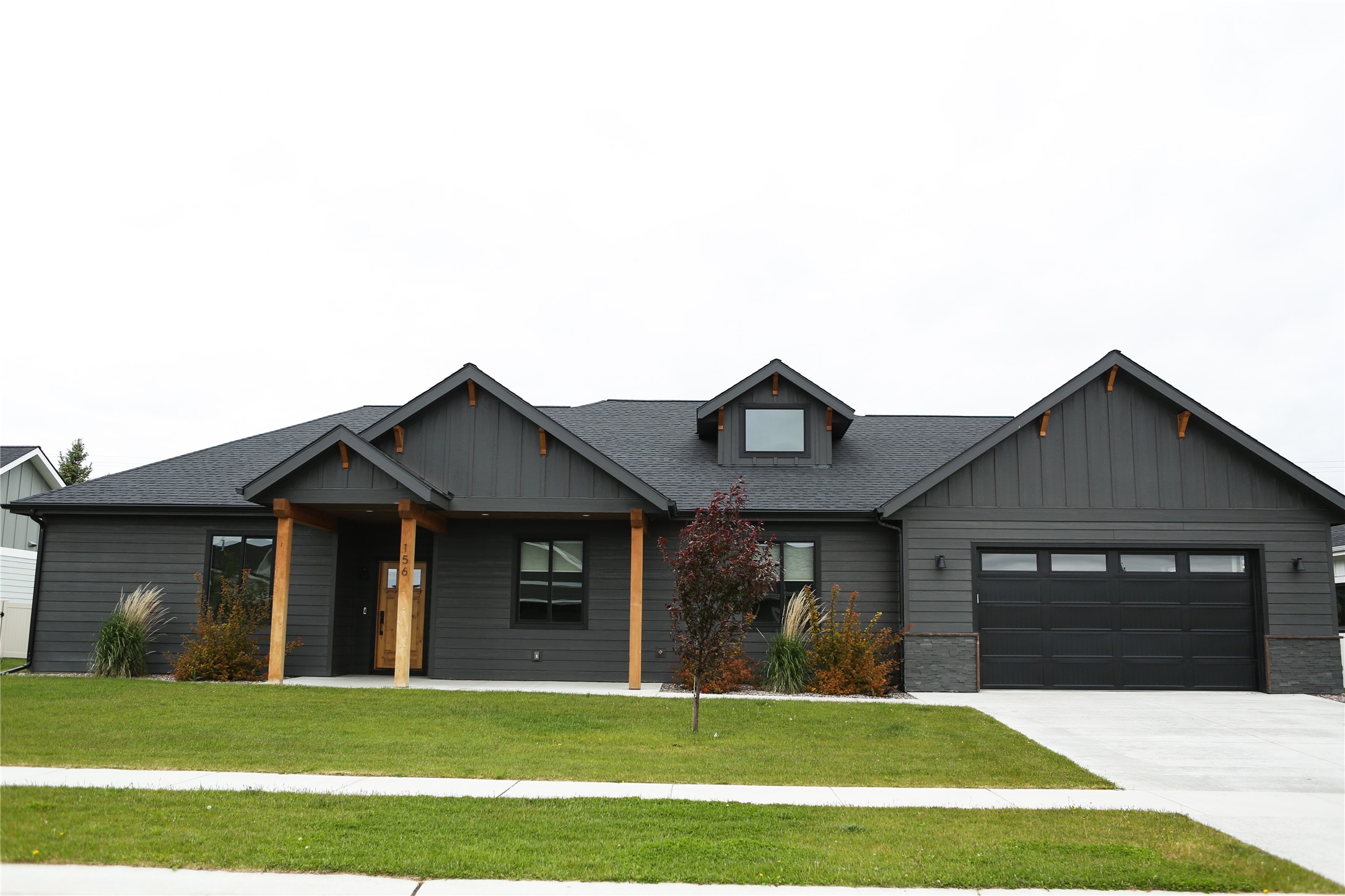 156 Owl Loop Property Photo 1
