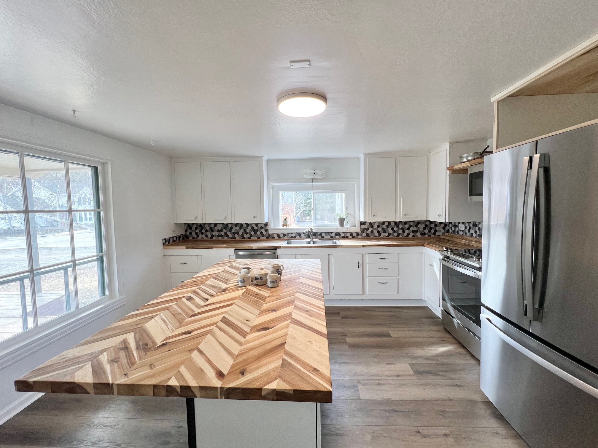 755 Salmon Run Property Photo 7