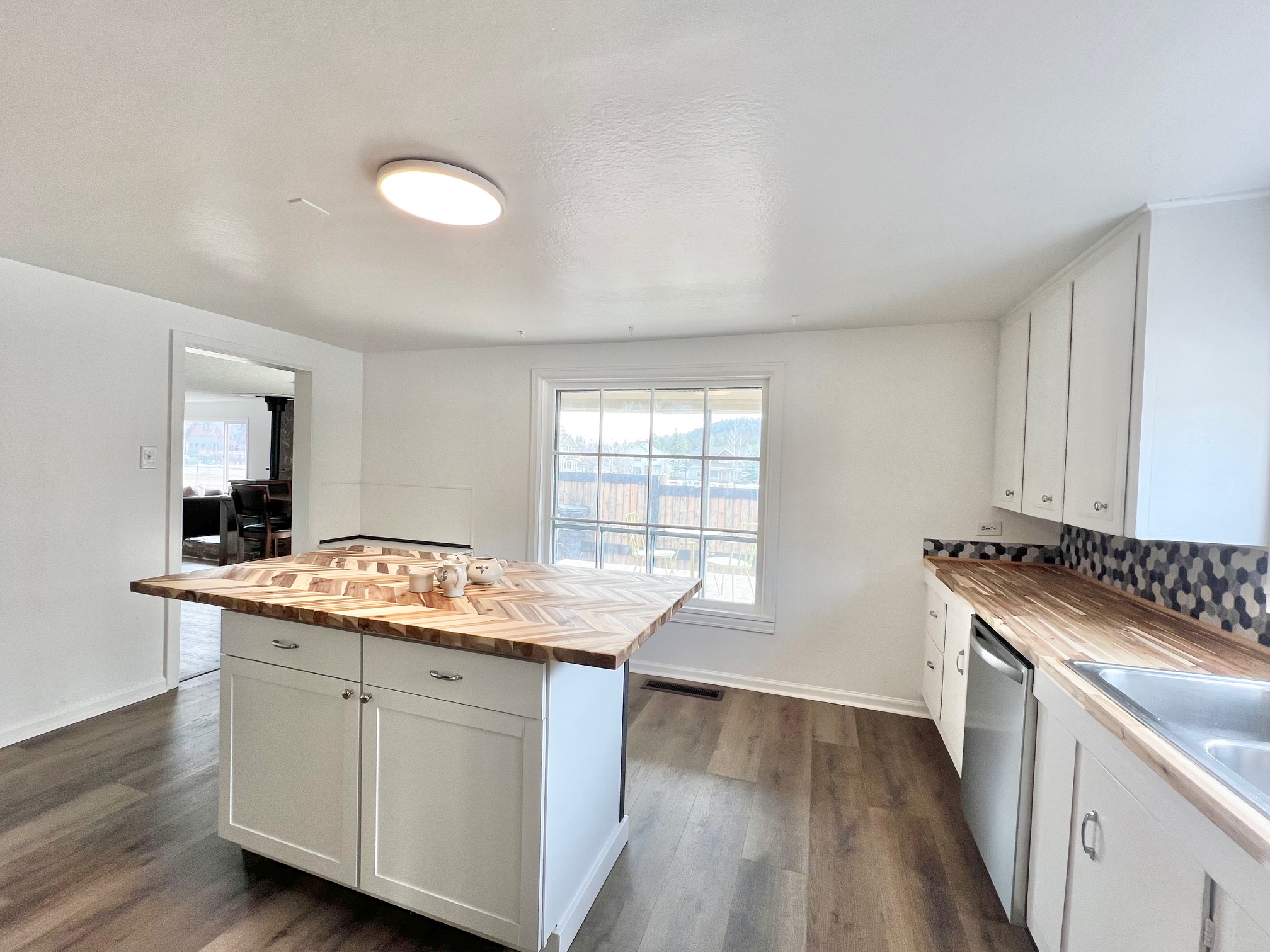 755 Salmon Run Property Photo 8