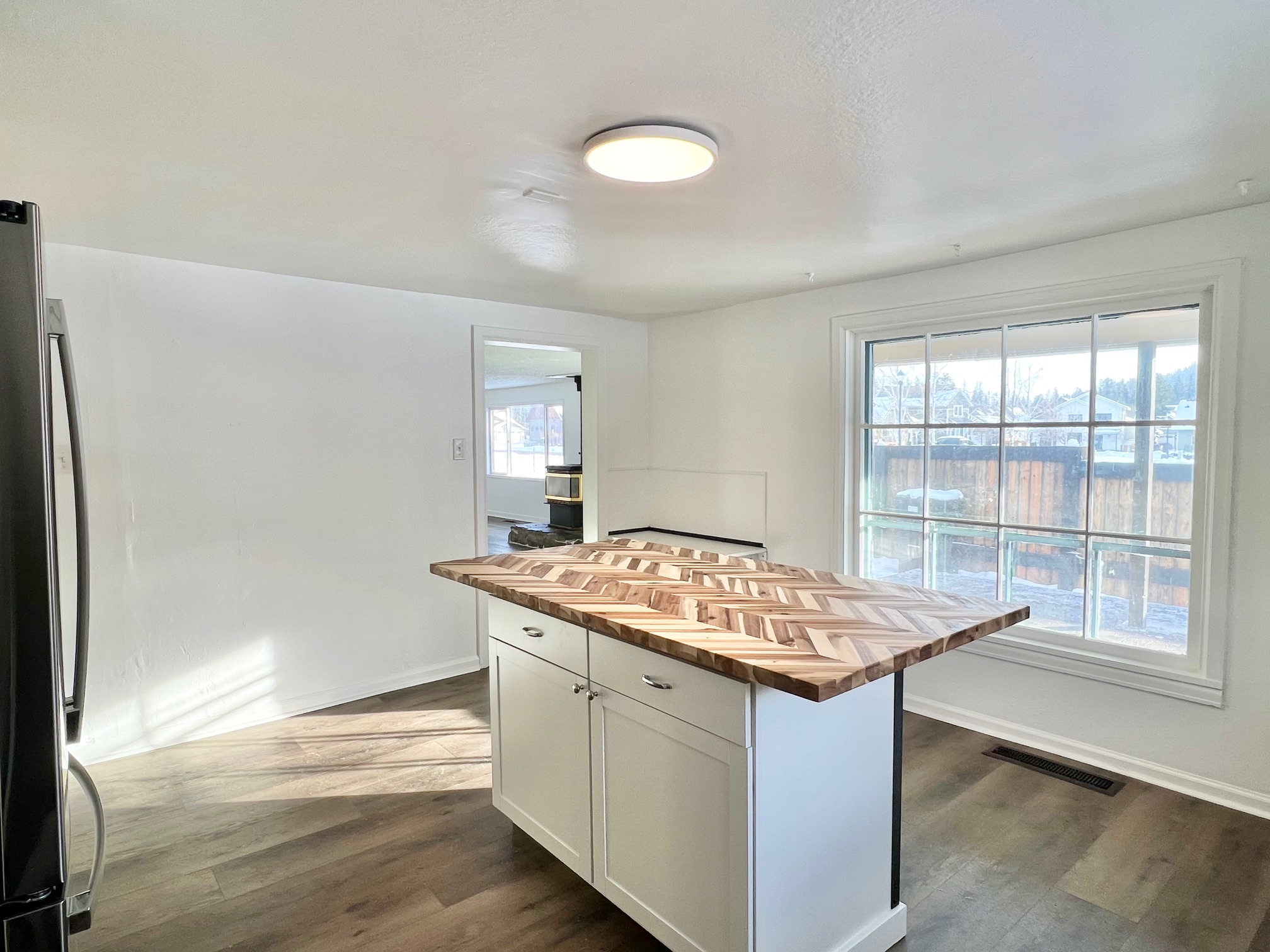 755 Salmon Run Property Photo 9
